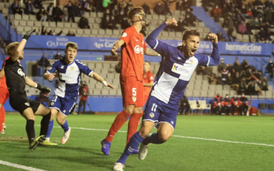 Néstor ha tornat a fer el forçut per segon partit seguit | CES